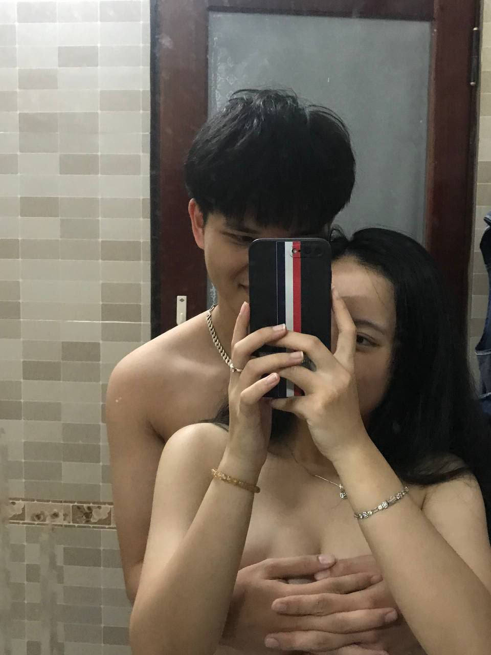 Vợ yêu mặc đồ ngon làm chồng yêu dâm dục muốn địt